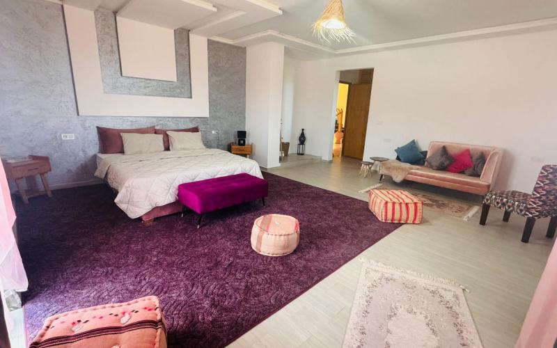 PROMO IMMO MARRAKECH a le plaisir de vous présenter une villa Deluxe moderne, située sur la Route d'Agafay