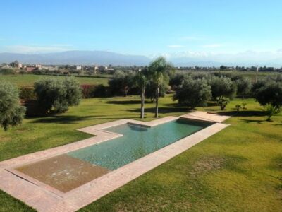 Une très belle villa à vendre en plein pied route de ourika