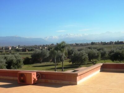 Une très belle villa à vendre en plein pied route de ourika