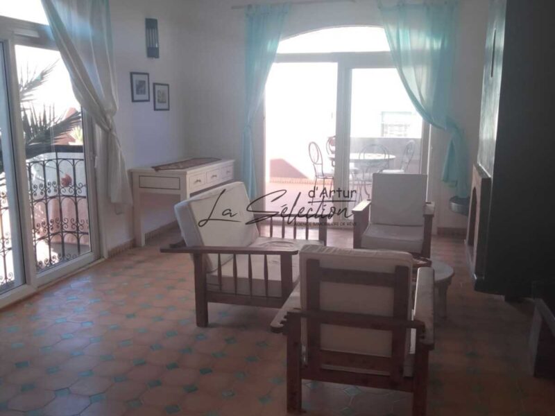 Charmante maison meublée à vendre à Mireleft Agadir