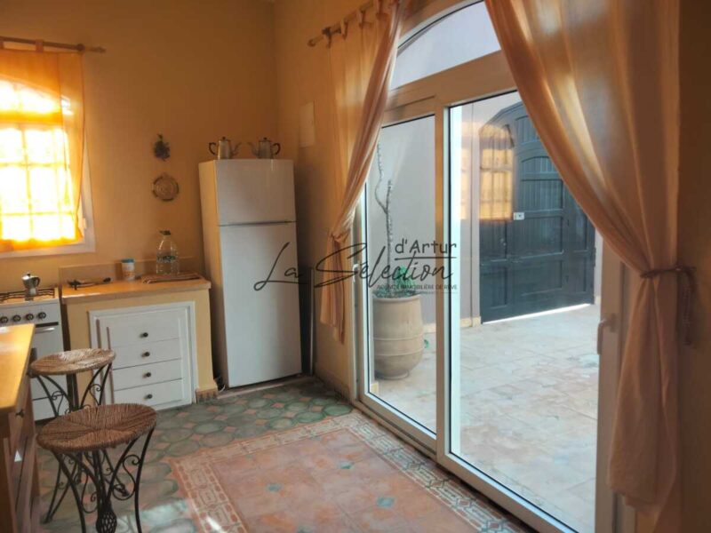 Charmante maison meublée à vendre à Mireleft Agadir