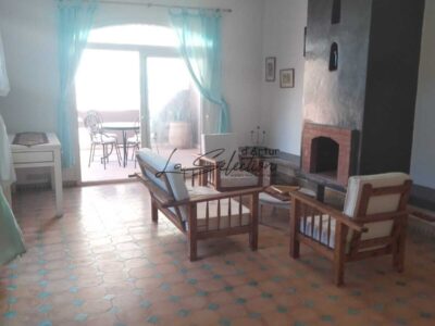 Charmante maison meublée à vendre à Mireleft Agadir