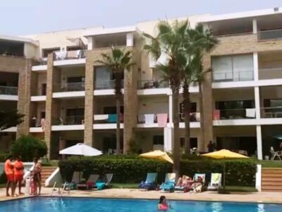 Appartement Moderne Dans Résidence Fermée avec Piscine à Rabat