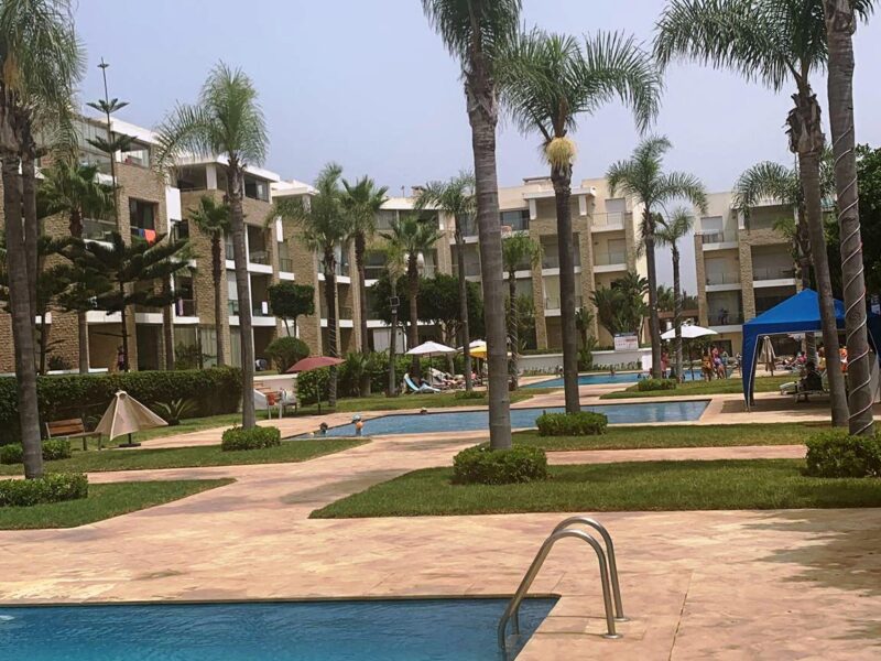 Appartement Moderne Dans Résidence Fermée avec Piscine à Rabat