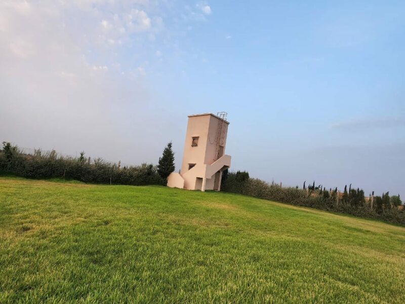 Ferme titrée à vendre de 1hectar 200m2 sur la route goudronnée à 10 minutes du berchid