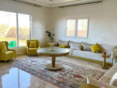 PROMO IMMO MARRAKECH a le plaisir de vous présenter une villa Deluxe moderne, située sur la Route d'Agafay