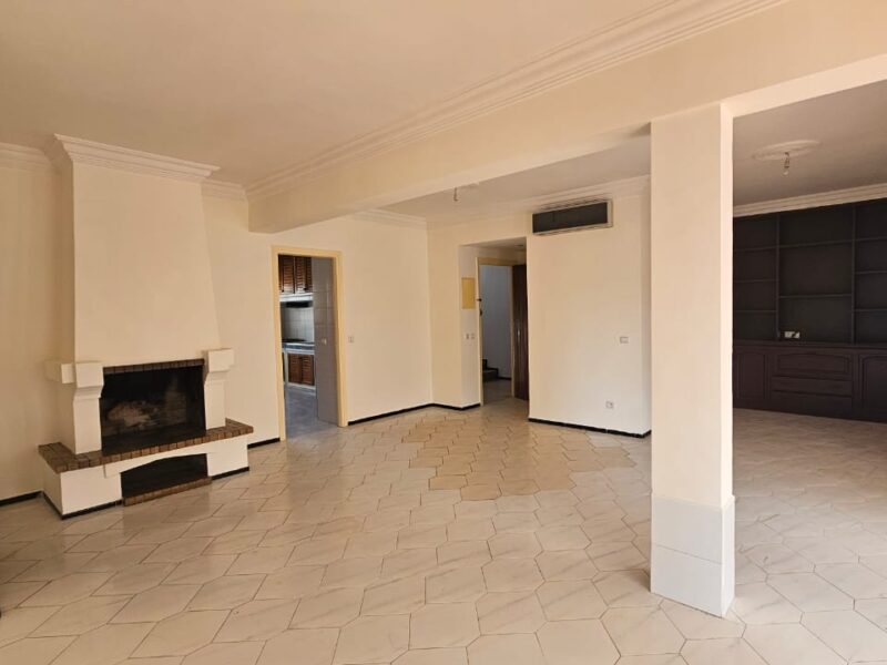 Rabat appartement à vendre au 4 éme étage d’une superficie de 120 m² habitable et 30 de m² terrasse