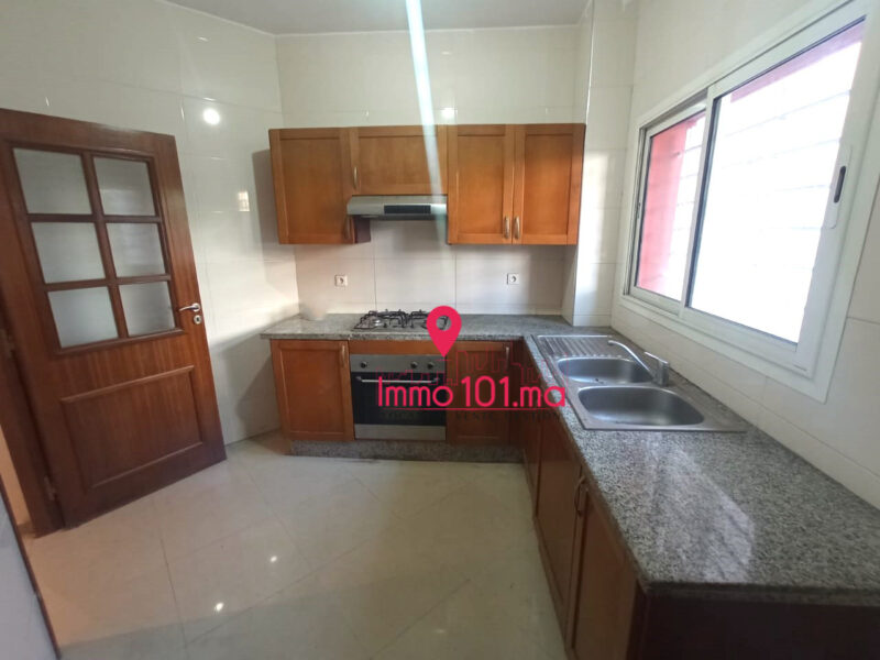 Immo 101 vous propose à la vente un appartement à Oulad Mtaa. Tamara